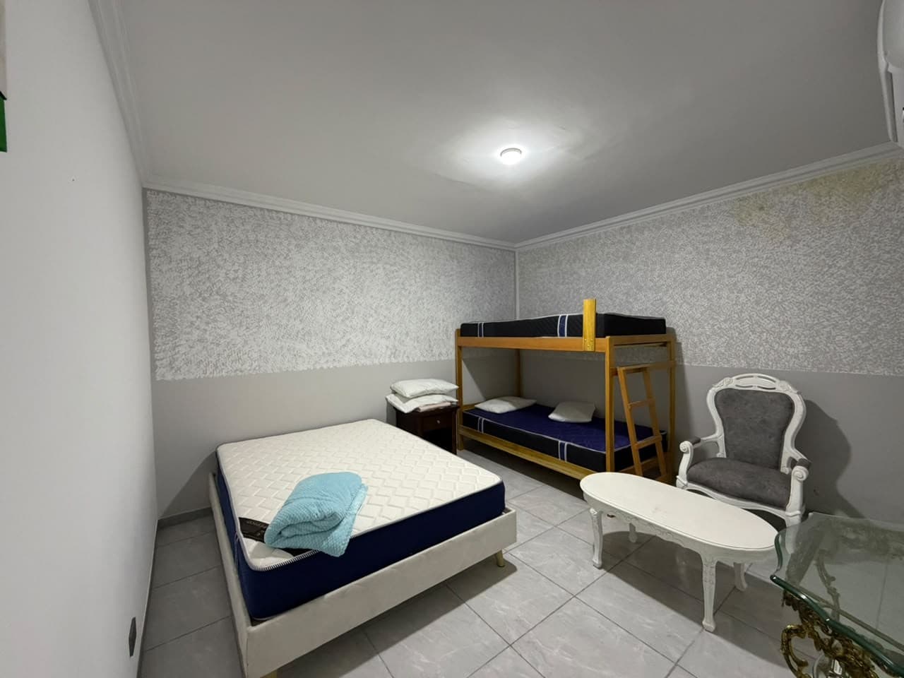 Se Vende casa de 2 pisos, Bretaña Centro de Cali, rentas cortas — foto 12