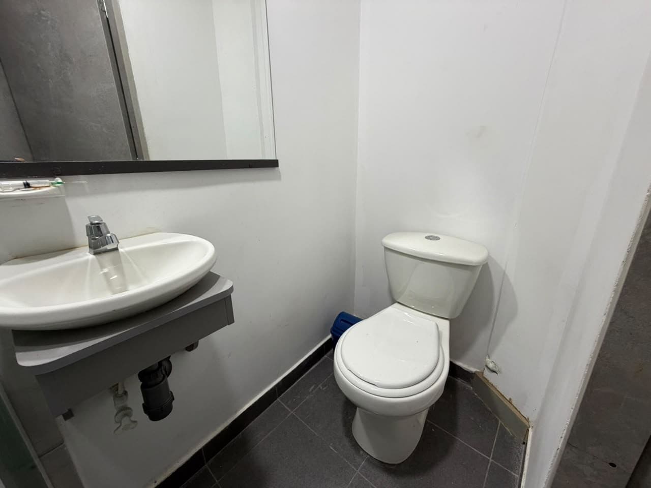 Se Vende casa de 2 pisos, Bretaña Centro de Cali, rentas cortas — foto 16
